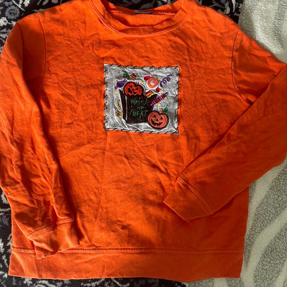 Vintage Halloween crew neck